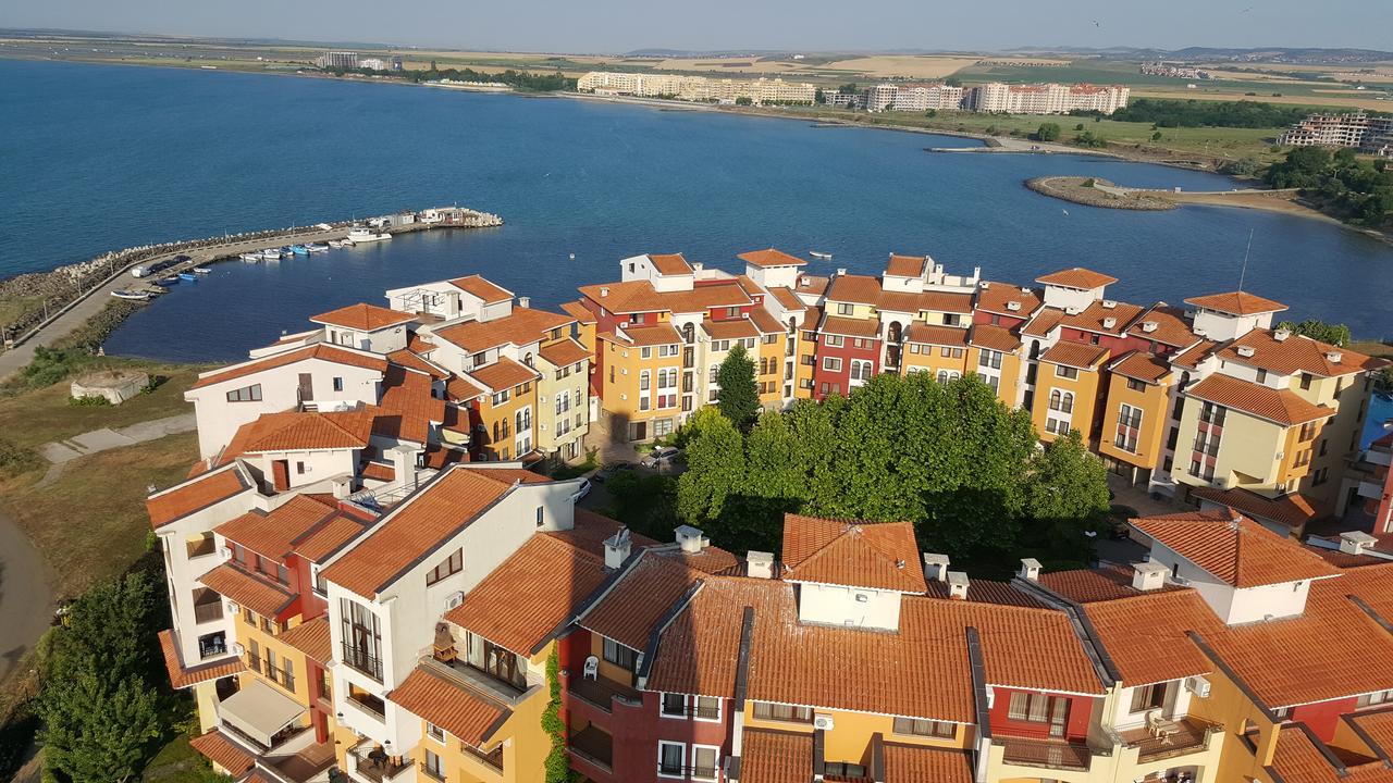 الشقق الفندقية رافدافي  Marina Cape Vacation Complex المظهر الخارجي الصورة